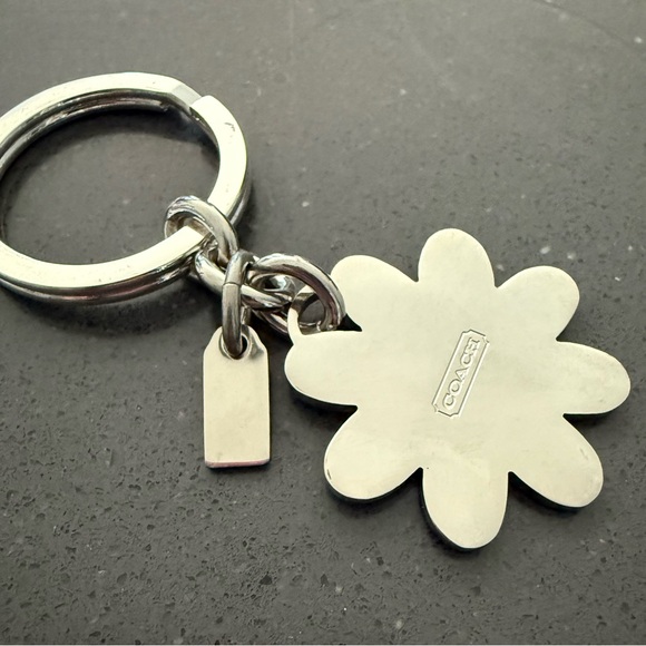 COACH Daisy Charm Keychain NWOT - Picture 3 of 3